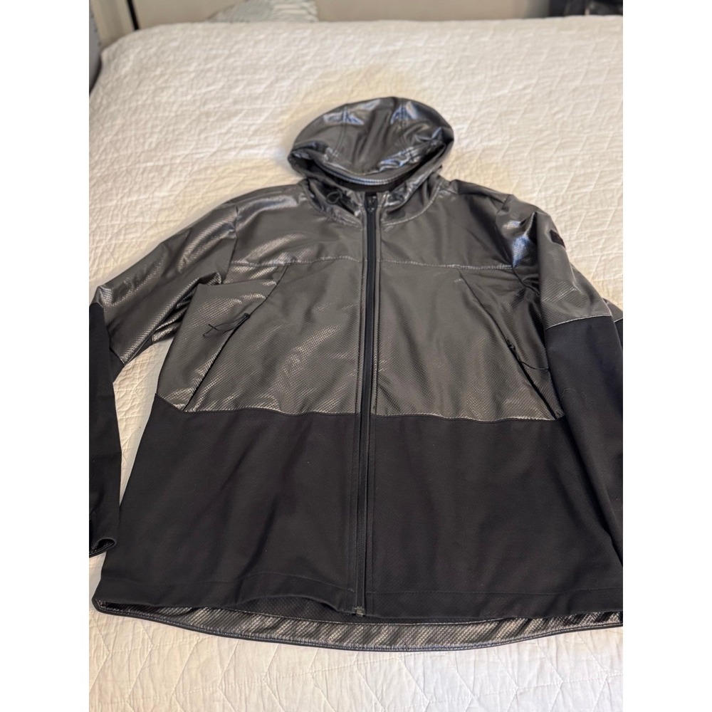 Like new Mens XL Under Armour UA Unstoppable Storm swacket Hooded Jacket